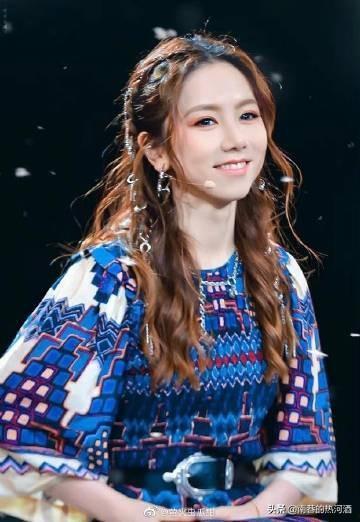 娱乐吃瓜小妹邓紫棋