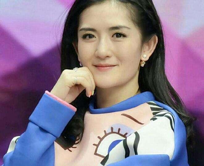 娱乐吃瓜谢娜是谁呀视频,娱乐界的“吃瓜女王”